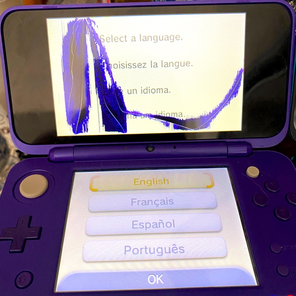 Damaged Nintendo 2DS XL